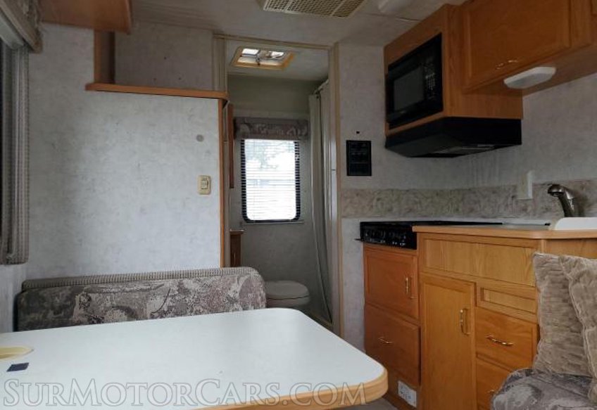 2003 Volkswagen EuroVan - Image 7