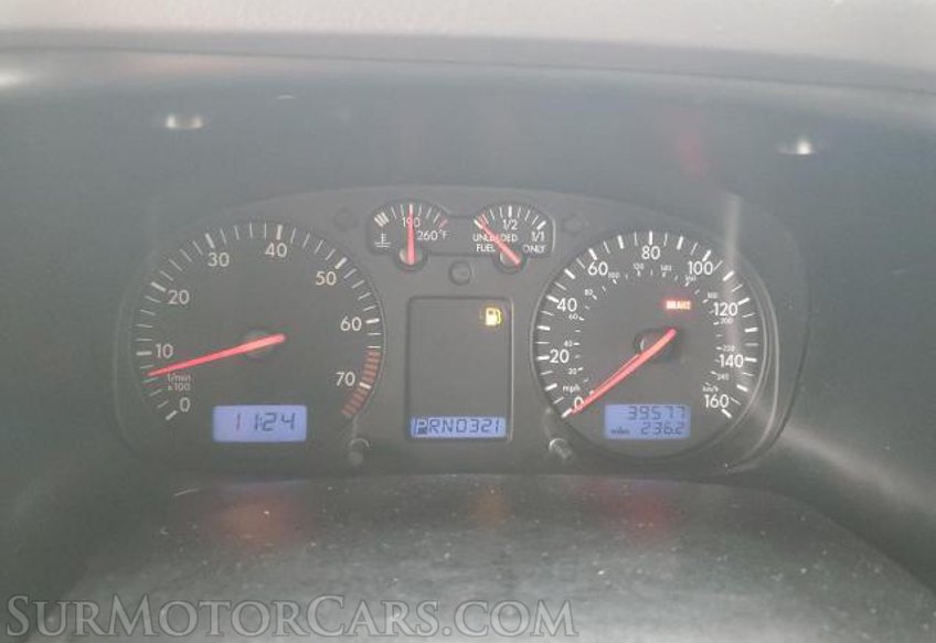 2003 Volkswagen EuroVan - Image 8