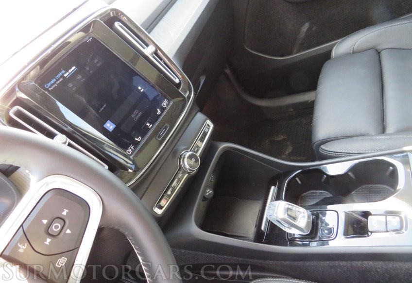 2020 Volvo XC40 - Image 33