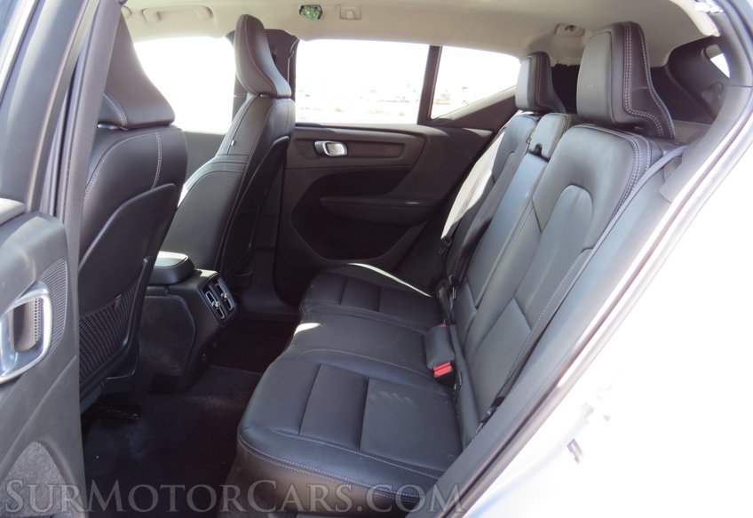 2020 Volvo XC40 - Image 26
