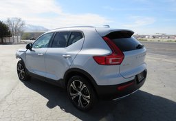 2020 Volvo XC40 - Image 8