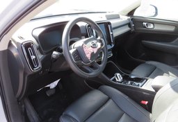 2020 Volvo XC40 - Image 22