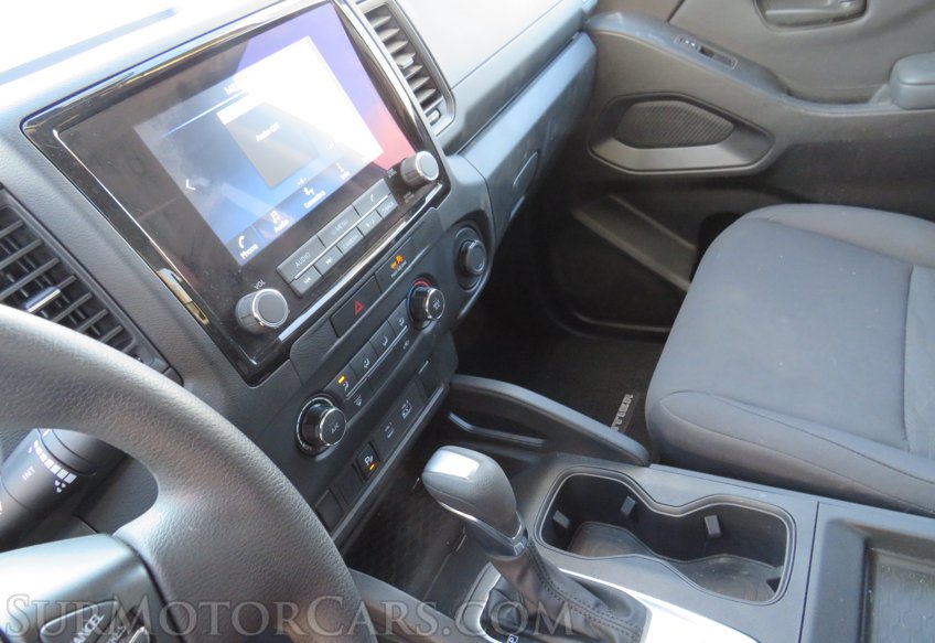 2022 Nissan Frontier - Image 35