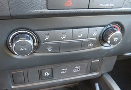 2022 Nissan Frontier - Image 41