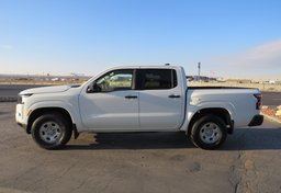 2022 Nissan Frontier - Image 9