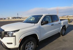 2022 Nissan Frontier - Image 13