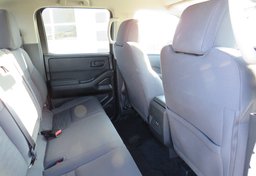 2022 Nissan Frontier - Image 32