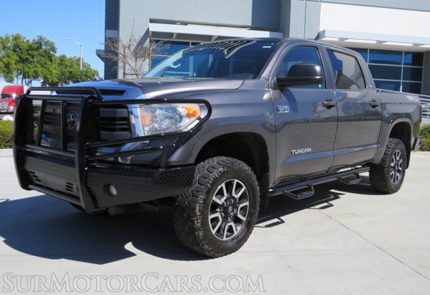 2015 Toyota Tundra 4WD Truck - Image 4