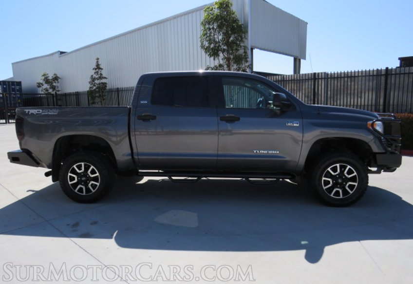 2015 Toyota Tundra 4WD Truck - Image 14