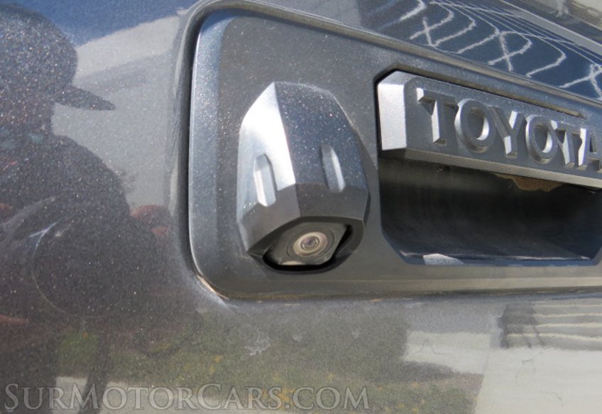 2015 Toyota Tundra 4WD Truck - Image 20