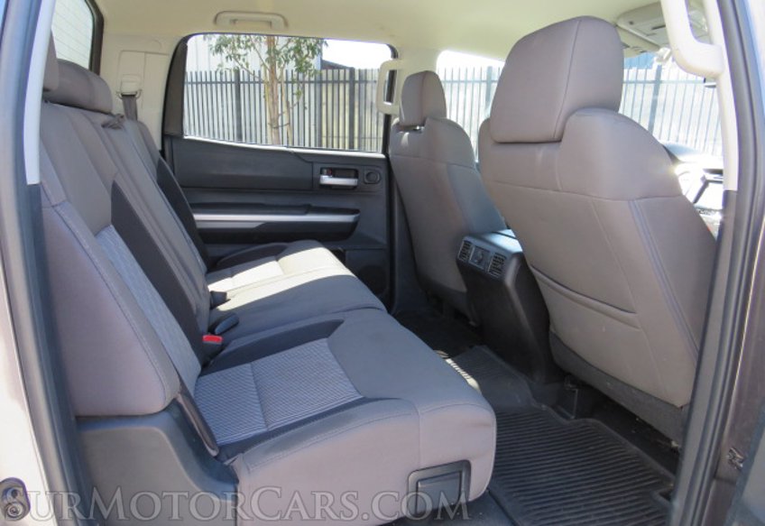 2015 Toyota Tundra 4WD Truck - Image 36