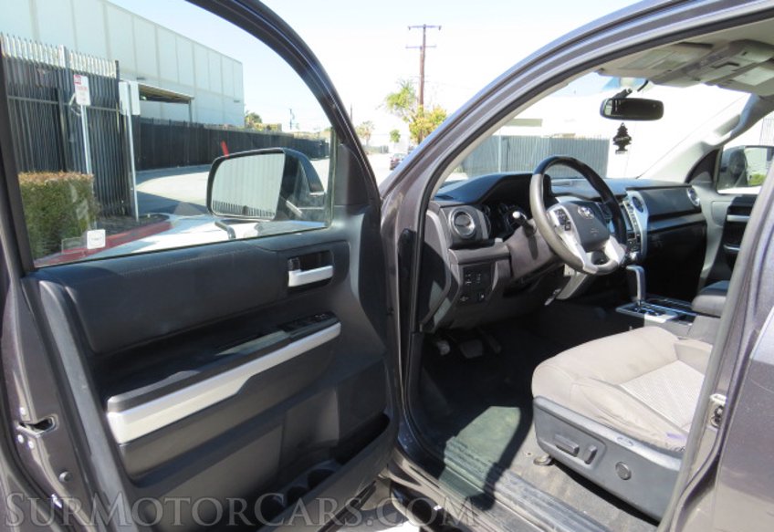 2015 Toyota Tundra 4WD Truck - Image 25
