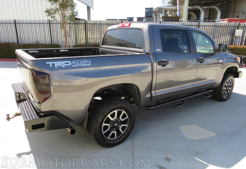 2015 Toyota Tundra 4WD Truck - Image 7