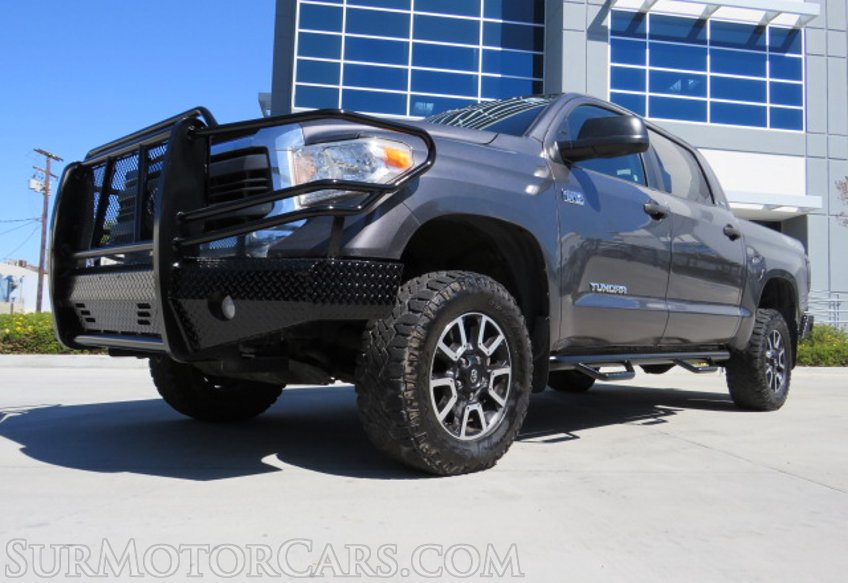2015 Toyota Tundra 4WD Truck - Image 6