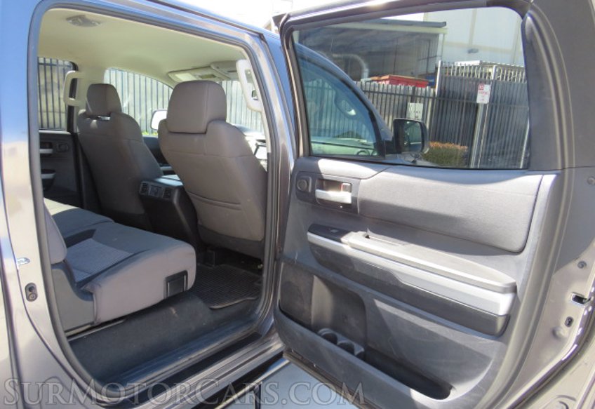2015 Toyota Tundra 4WD Truck - Image 28