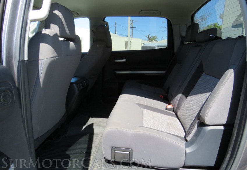 2015 Toyota Tundra 4WD Truck - Image 35