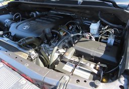 2015 Toyota Tundra 4WD Truck - Image 57