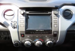 2015 Toyota Tundra 4WD Truck - Image 47
