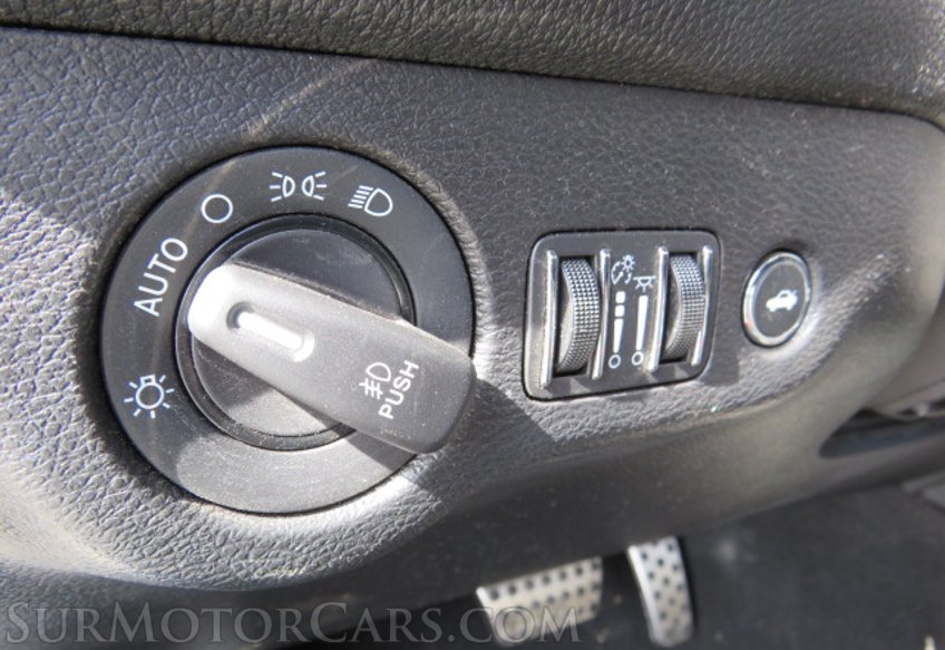 2019 Dodge Challenger - Image 41