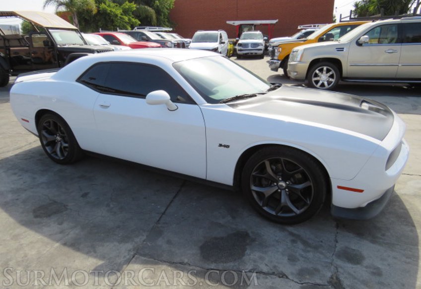 2019 Dodge Challenger - Image 2