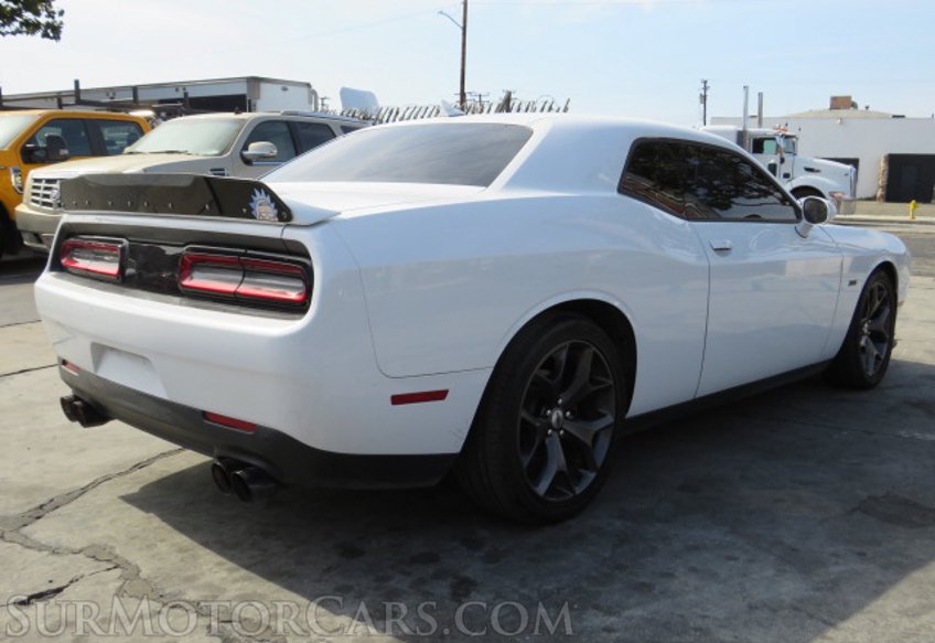 2019 Dodge Challenger - Image 5