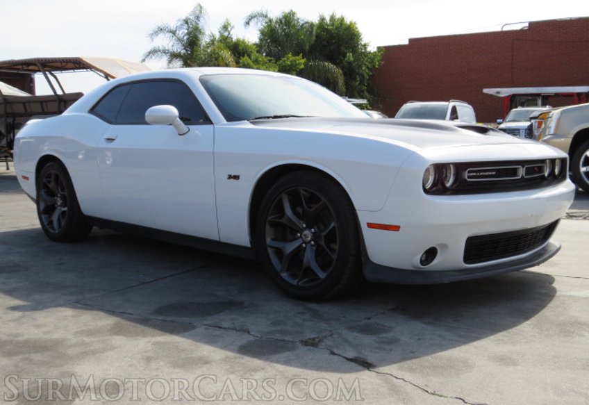 2019 Dodge Challenger - Image 4
