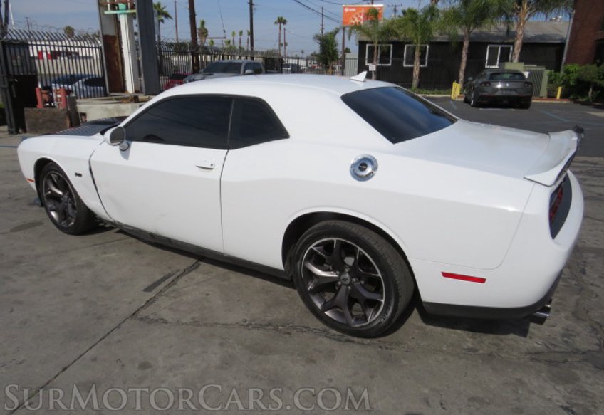2019 Dodge Challenger - Image 8