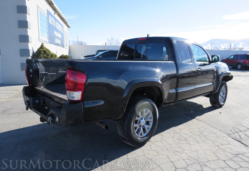2019 Toyota Tacoma 4WD - Image 8