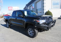 2019 Toyota Tacoma 4WD - Image 4