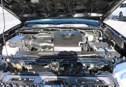 2019 Toyota Tacoma 4WD - Image 42