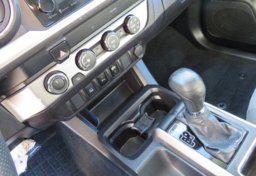 2019 Toyota Tacoma 4WD - Image 32