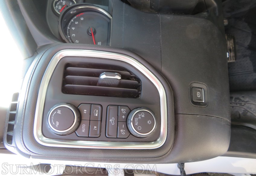 2019 Chevrolet Silverado 1500 - Image 31