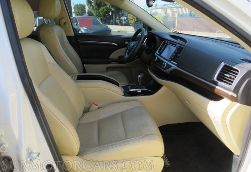 2015 Toyota Highlander - Image 28