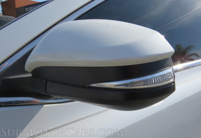 2015 Toyota Highlander - Image 16