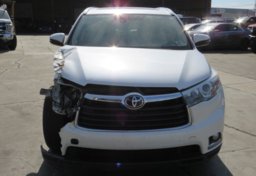2015 Toyota Highlander - Image 9