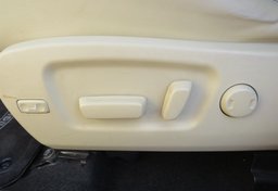 2015 Toyota Highlander - Image 44