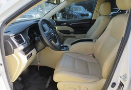 2015 Toyota Highlander - Image 27