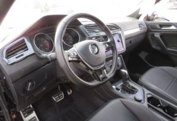 2021 Volkswagen Tiguan - Image 19