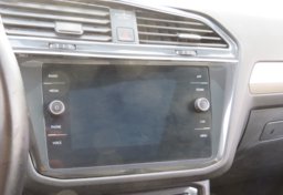 2021 Volkswagen Tiguan - Image 34