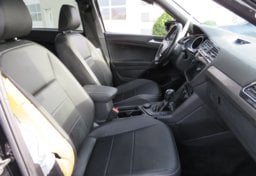 2021 Volkswagen Tiguan - Image 23