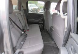 2022 Nissan Frontier - Image 28