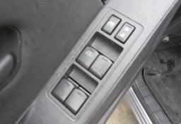 2022 Nissan Frontier - Image 39