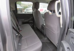 2022 Nissan Frontier - Image 26