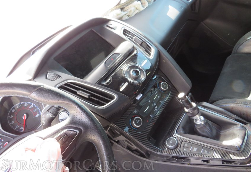 2017 Ford Focus - Image 28