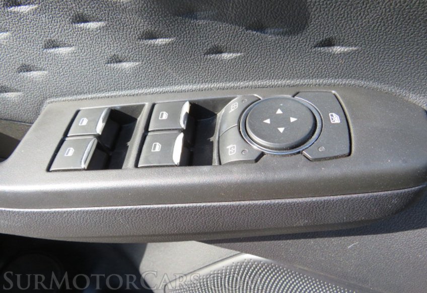 2020 Ford Escape - Image 44