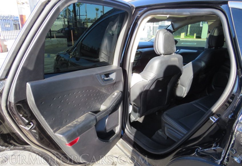 2020 Ford Escape - Image 29