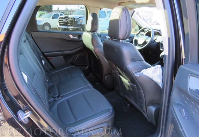 2020 Ford Escape - Image 33