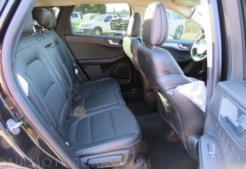 2020 Ford Escape - Image 31