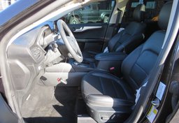 2020 Ford Escape - Image 25