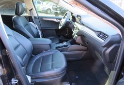 2020 Ford Escape - Image 26